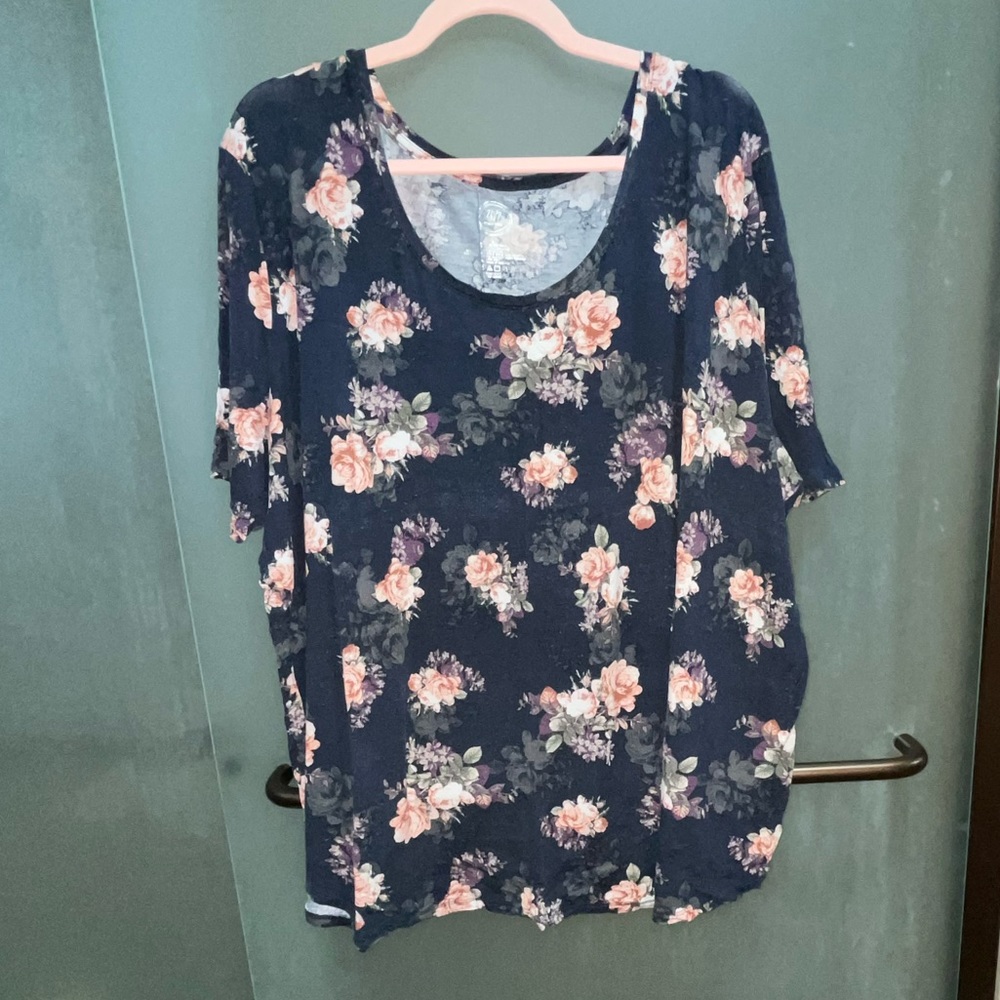 Maurices plus size 4 tee